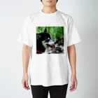 hahaha23の夏の黒柴 Regular Fit T-Shirt