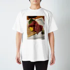 毛皮たんのまぐろおいしいTシャツ Regular Fit T-Shirt