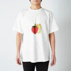 ぷるきゃこのいちごあげまァす！！ Regular Fit T-Shirt