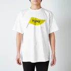 too muchの人間用の旗ひらひら白プリント スタンダードTシャツ