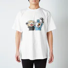 A.K FACTORYの肩組みakとはるやん Regular Fit T-Shirt