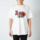 Drecome_Designの牡丹と蝶々 Regular Fit T-Shirt