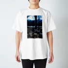 クワヤマカイトの冬の陽射し Regular Fit T-Shirt