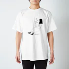 nozomimmのリーフとブーツ Regular Fit T-Shirt