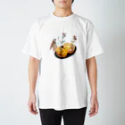 SakihoKurazumiIlustrationのMINOのフレンチトースト Regular Fit T-Shirt