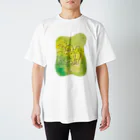 rarihoのいぬけつバッテン（草原で遊ぶ） Regular Fit T-Shirt