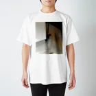 Vzey10のバイトの帰りにいた猫Tシャツ Regular Fit T-Shirt