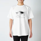 Hakuの牛　in　草架台 Regular Fit T-Shirt