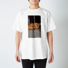 江美の日向ぼっこ Regular Fit T-Shirt