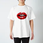 べる🌹のLIP(kiss me) Regular Fit T-Shirt