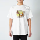 ヒナァユ店舗のクスサンとメンフクロウ  Regular Fit T-Shirt