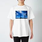 RURUの青空と雲の掛け合い Regular Fit T-Shirt