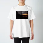 gooltoolの夕暮れ Regular Fit T-Shirt