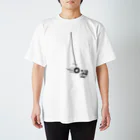 PokuStarのタイヤで遊ぶパンダ Regular Fit T-Shirt