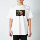 たくちゃんのわくわくショップの燃えた犬小屋 Regular Fit T-Shirt