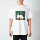 めた臓の缶詰めの大根様とゆったり茶トラ猫 Regular Fit T-Shirt