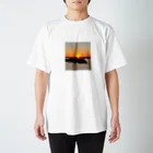 ル.ボヌールの海と夕陽 Regular Fit T-Shirt