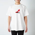 asahi official goods store の赤いハイヒール Regular Fit T-Shirt