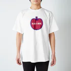 スーパーマーケット🛒のEAT ME apple 色違いver. Regular Fit T-Shirt