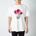 MUROVICのしょんどいウサギ (ハグ) Regular Fit T-Shirt