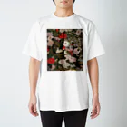 THEFUKURIのPeonies and Small Birds Regular Fit T-Shirt