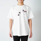 Drecome_Designのツバメとカーネーション Regular Fit T-Shirt