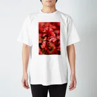 かぴばらのFLOWERS-あか- Regular Fit T-Shirt