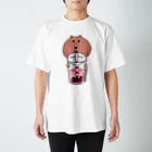 nyokishiのタピオカいちごミルクを啜るくまみ Regular Fit T-Shirt