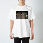 びのソーシャルディスタンス Regular Fit T-Shirt