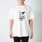 ラッタ工房のウシとミルク(クロ) Regular Fit T-Shirt