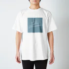 ハナミズキフォント_誕生・結婚・出産祝いのBon anniversarite シカクブルー Regular Fit T-Shirt