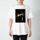 チェリー木下の作品倉庫の写真：スナック「月と手袋」求人 Regular Fit T-Shirt