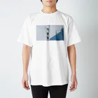 無観客展覧会『Keep clear of』　展覧会グッズのビルの影 Regular Fit T-Shirt