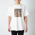 full  of funのカフェ風フラワープレート Regular Fit T-Shirt