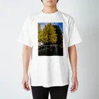 ya-ponの秋の犬 Regular Fit T-Shirt