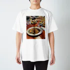 おむすびころりのオムライスらんち Regular Fit T-Shirt