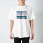 ねこのふとももの江ノ島の海 スタンダードTシャツ
