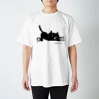 hadaconeko shopの背伸びのポーズ Regular Fit T-Shirt