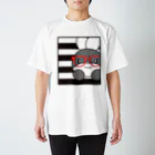 facomi_to_usachanのあかいろめがね Regular Fit T-Shirt