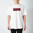 まれのSensationなツツジ Regular Fit T-Shirt