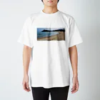 旅先pics📸の曇りの日の糸島の砂浜 Regular Fit T-Shirt