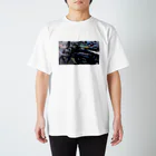 旅先pics📸のロンドンの駐輪自転車 スタンダードTシャツ