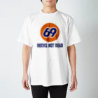 みんなのステッカーのROCKS NOT DEAD スタンダードTシャツ