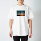 栞。のフィルムニウツルエノシマ スタンダードTシャツ