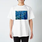 SHExSHEの自由とはなんぞや（水槽の中で） スタンダードTシャツ