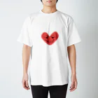 mucchiiiis SHOPのハートスマイル Regular Fit T-Shirt