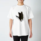 くろげちゃまじりの見上げる甲斐犬 Regular Fit T-Shirt