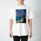 ビーチコーマーの離島フェリーからみた海 鳩間ブルー Regular Fit T-Shirt