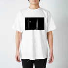 トメモムの写真置き場の扉 Regular Fit T-Shirt