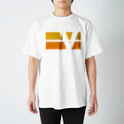 改善のV字回復 Regular Fit T-Shirt